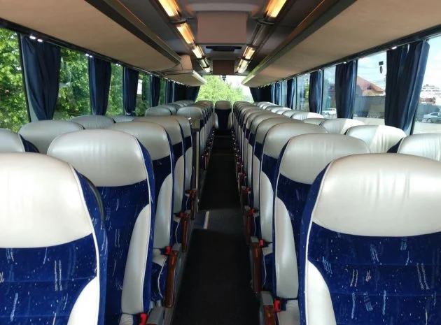 Прокат автобуса Львів Оренда автобуса Замовити автобус у Львові