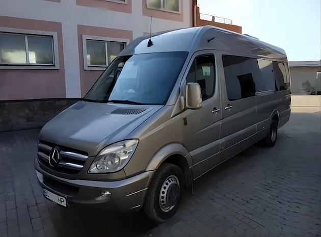 Оренда буса мікроавтобуса міні-буса Львів Замовити 16-18-20 місць Львів