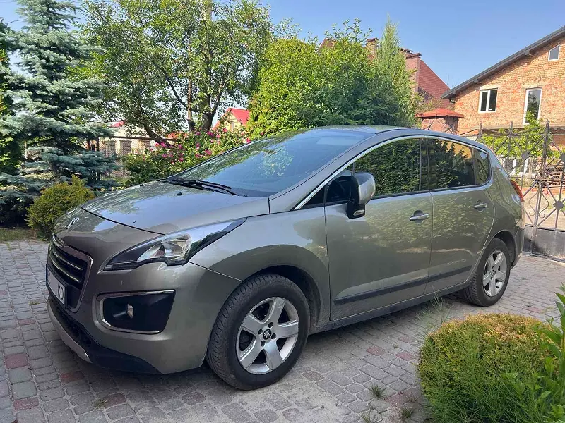 Замовити трансфер на автомобілі в Польщу Львів Прокат авто з водієм у Львові