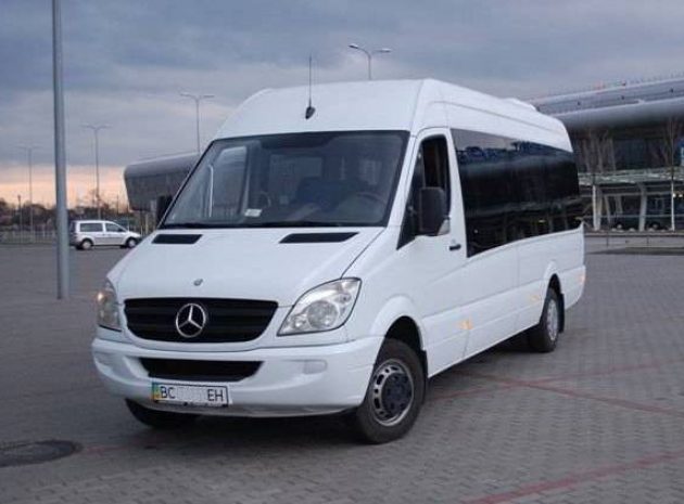перевезення мікроавтобусами зі львова в Європу Замовити