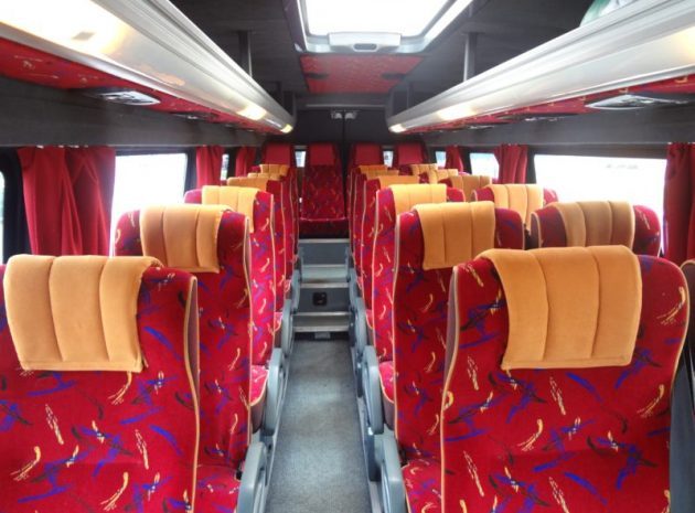 Туристичний мікроавтобус орендувати у Львові